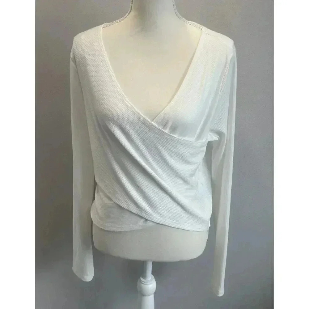 Good Luck Gem Top Women's Size XL White Long Sleeve V Neck Overlay Front‎ - Picture 8 of 9